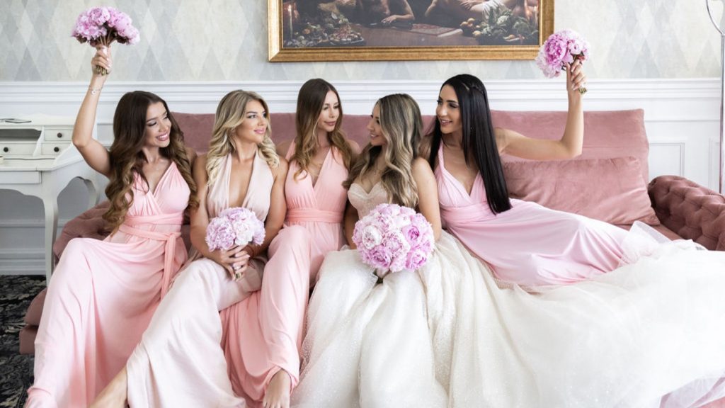 Tudd meg, hogyan válaszd ki a legjobb esküvői vendég ruhát nyárra, hogy stílusos és kényelmes legyél a Nagy Napon! - Le Til Kúria