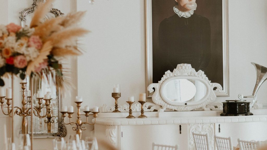 Fedezd fel, hogyan keltheted életre az old money stílust a Le Til Kúria barokk eleganciájában! - Le Til Kúria